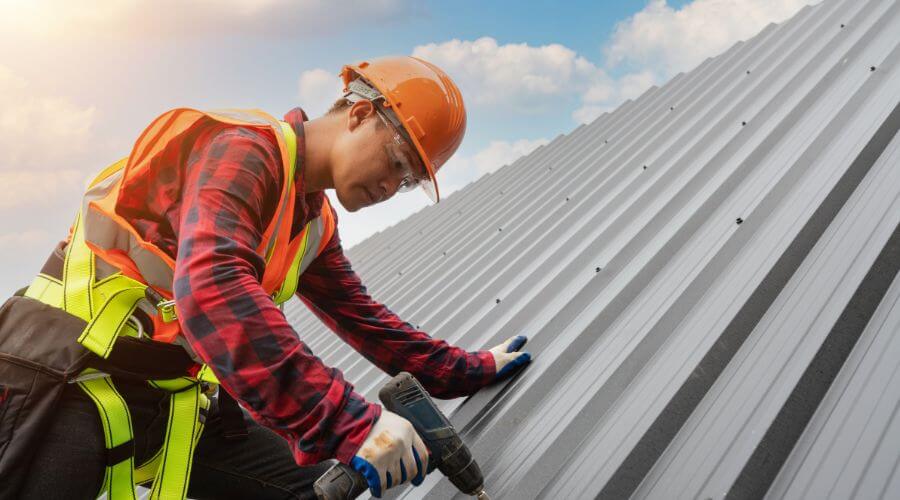 Professional gutter cleaning in Rochelle, GA